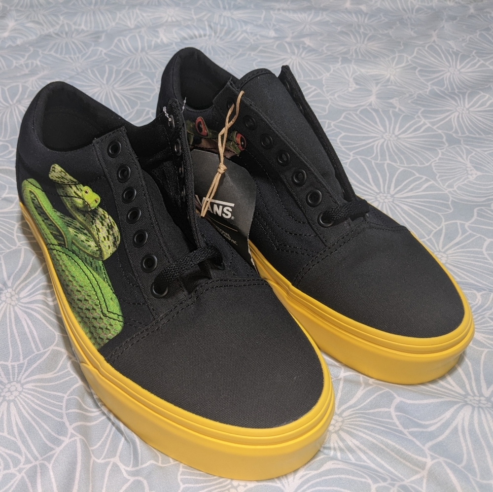 National Geographic Old Skool low top Vans